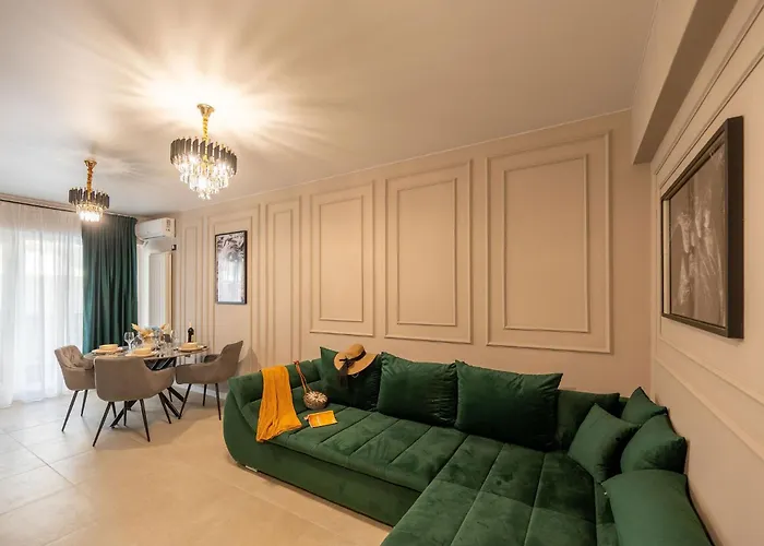 Breeze Of The Sea In Odyssey Spa&pool Mamaia