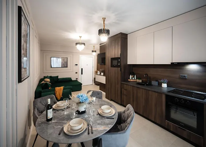 Breeze Of The Sea In Odyssey Spa&pool Mamaia