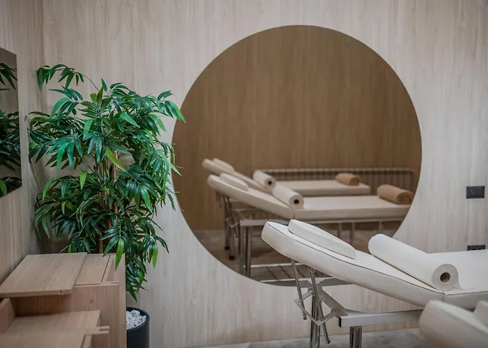 Breeze Of The Sea In Odyssey Spa&pool Mamaia