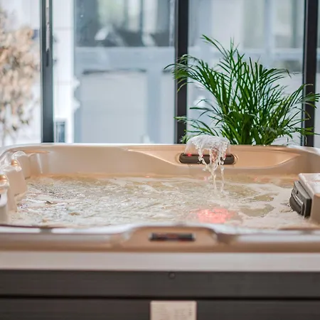 Breeze Of The Sea In Odyssey Spa&pool Daire *