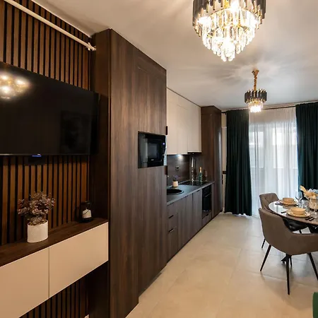 Breeze Of The Sea In Odyssey Spa&pool * Mamaia